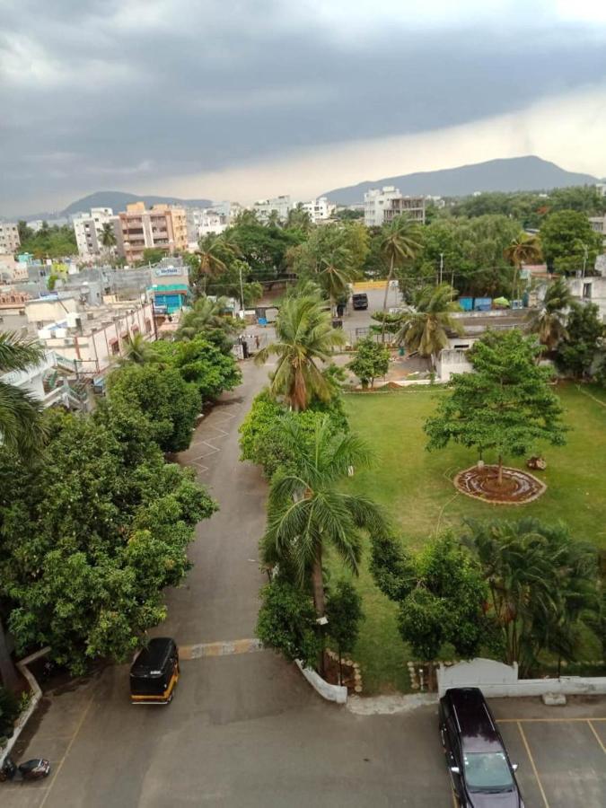 Hotel Vijaya Residency Anakapalle Exterior photo