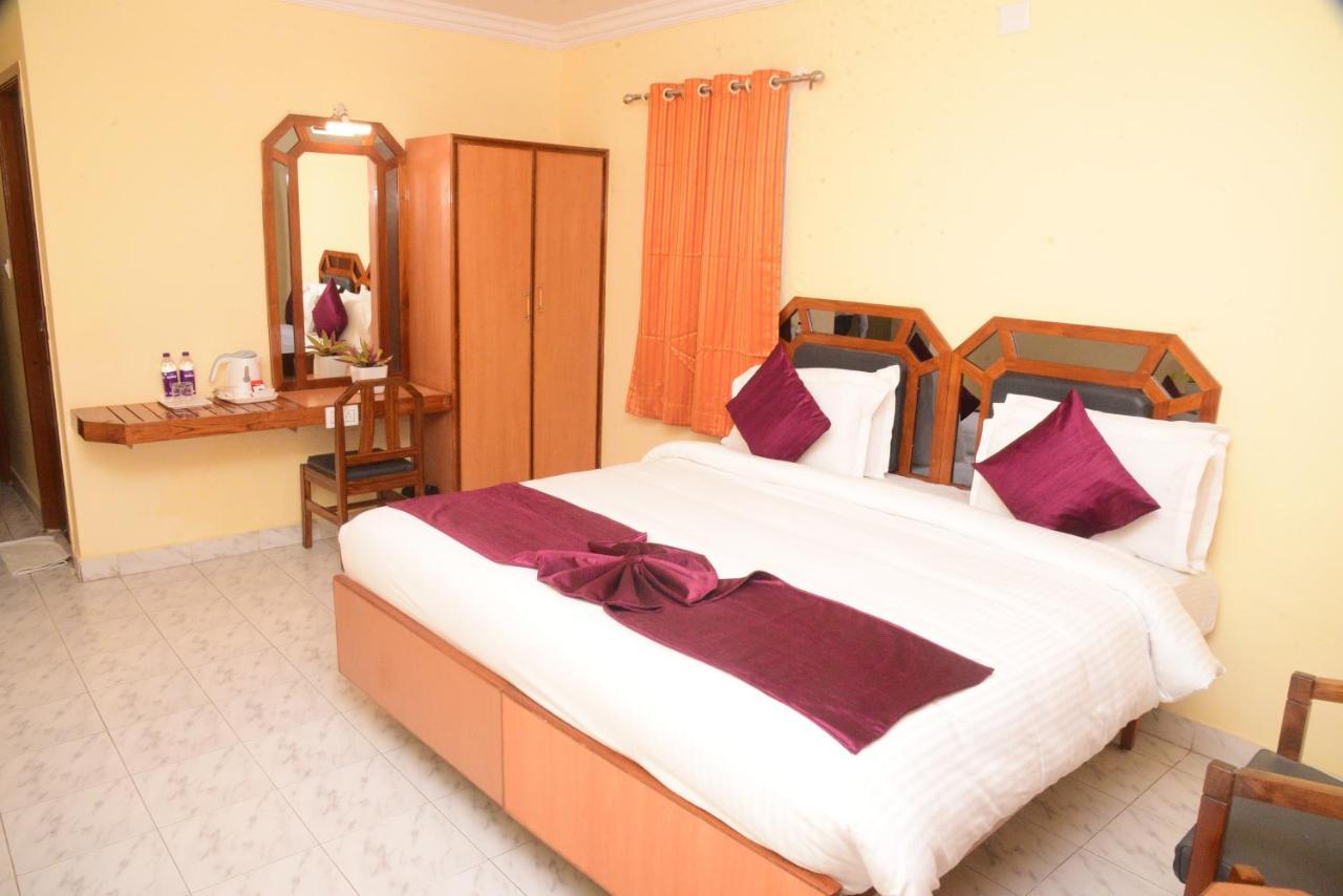 Hotel Vijaya Residency Anakapalle Exterior photo