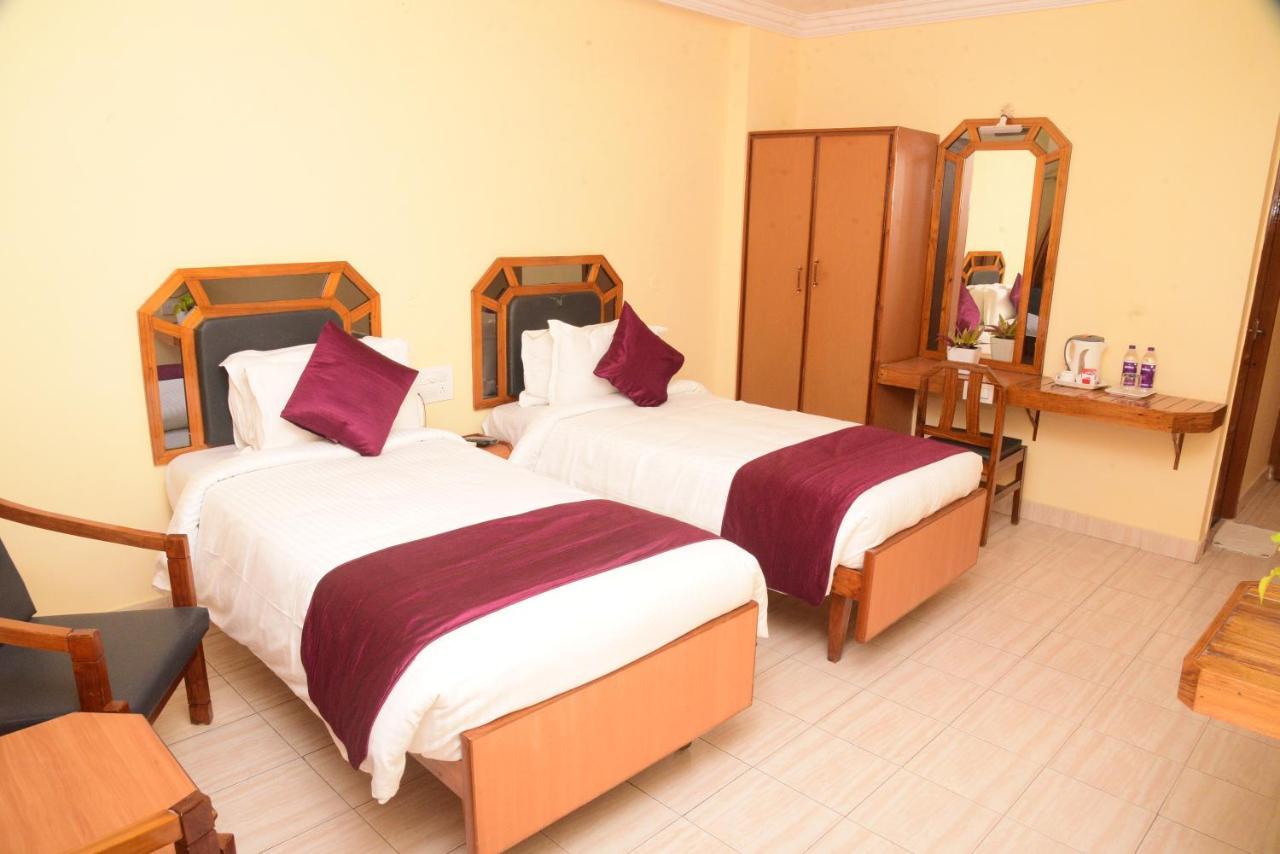 Hotel Vijaya Residency Anakapalle Exterior photo